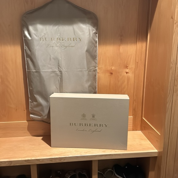 Burberry Wool Cashmere Coat - Black - Picture 5 of 7